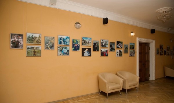 Выставка «Своих не бросаем»