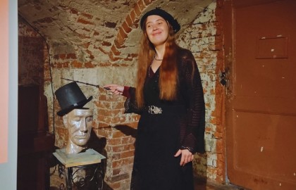 А. Ирбе. Маяковский и Брики: искусство обольщения и умение жить