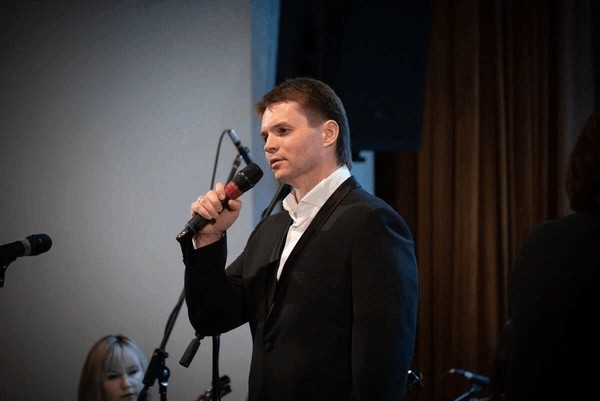 «Белый танец» из цикла «Танцевальные вечера с Эстрадно-джазовым оркестром»