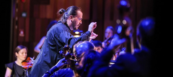 Оркестр La Voce Strumentale. Дирижёр — Дмитрий Синьковский