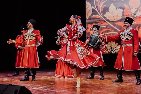 Московский казачий ансамбль песни и танца