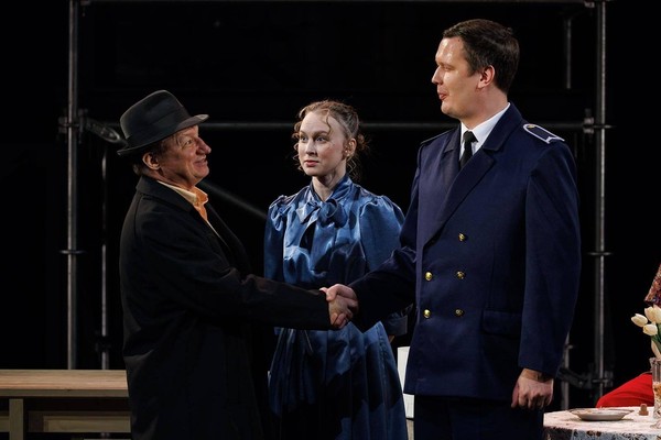 Спектакль «Старший сын»