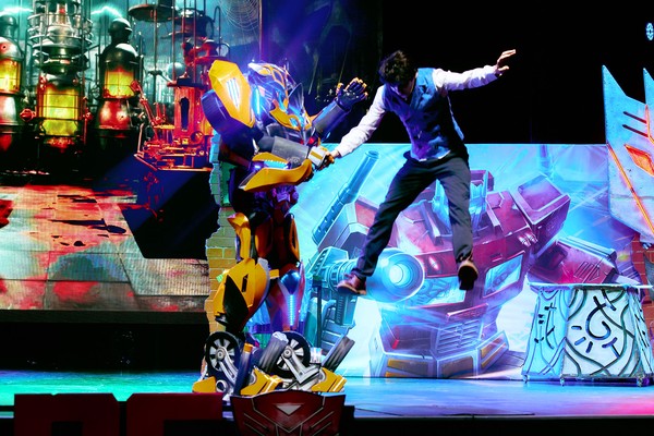 Бамблби. Жёлтая молния