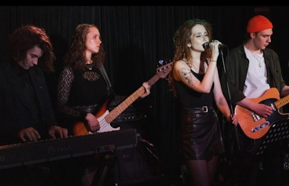 Группа «Sick Vibrations»