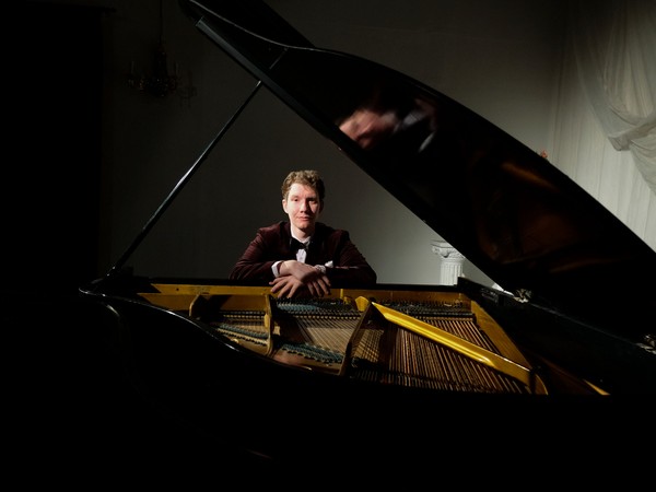 Виктор Николаев. Русская пятёрка