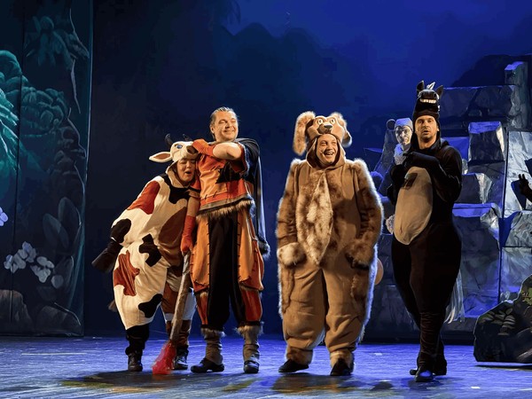 Спектакль «Кошка, которая гуляла сама по себе»