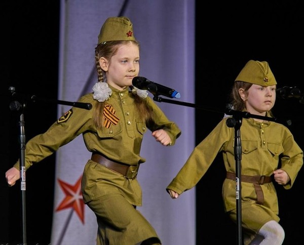 XIII открытый городской конкурс патриотической песни «О героях былых времен»