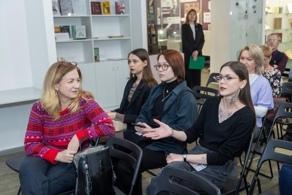 «Стоит Россия на Иванах как на плечах у великанов, непокоренная никем»: музыкально-литературная программа культурно-просветительского клуба «Этнос» ко Дню защитника Отечества