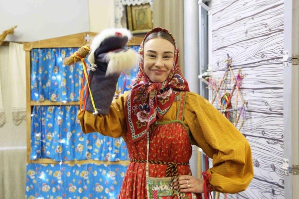 Автограф-сессия после спектакля «Петрушечная комедия с блинным акцентом»