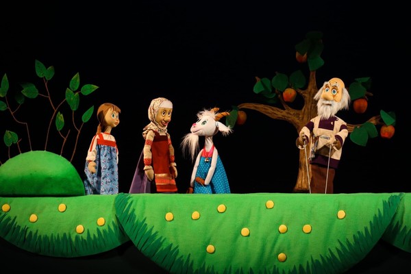 Спектакль «Проделки Козы-дерезы»