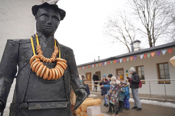 Программа «Зима снег простилает, весна цветы рассыпает»