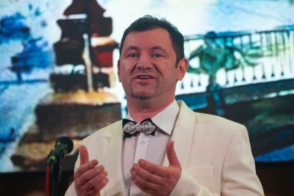 Программа «Этих дней не смолкнет слава»