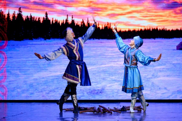 16-й благотворительный концерт Государственного театра танца и песни «Алтам»