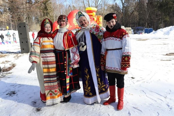 Праздничное гулянье «Масленичный переполох»