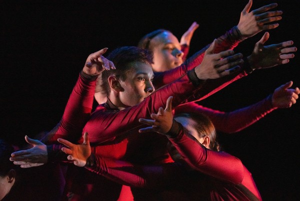 Танцевальная компания «Окоём»