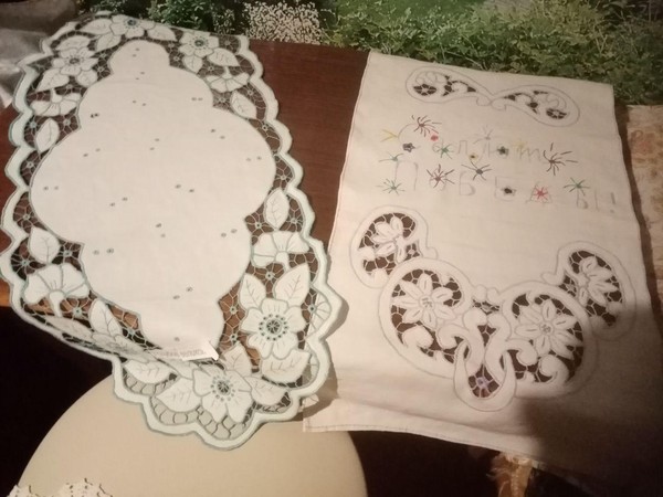 Выставка ручной вышивки ришелье