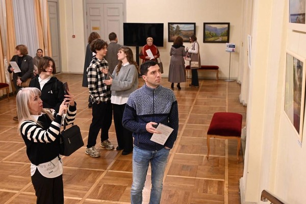 Выставка картин «Мимолетности»