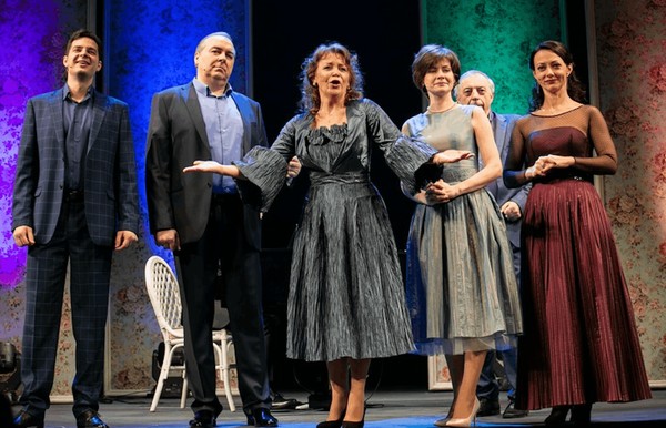 Спектакль «О любви немало песен сложено...»