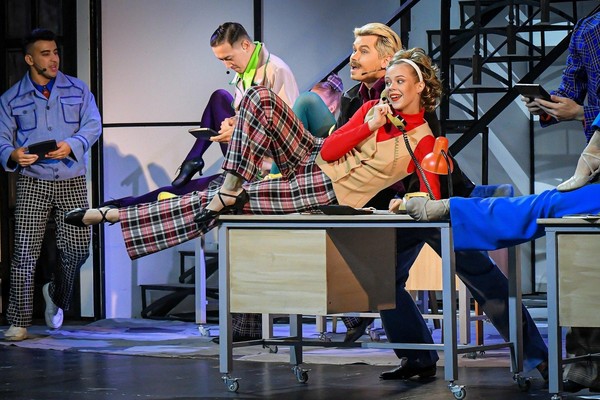 Мюзикл «Служебный роман»