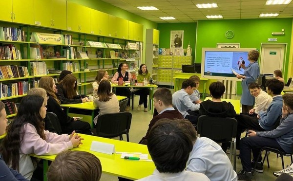 Поэтический вечер «Поэт правды и мужества...»