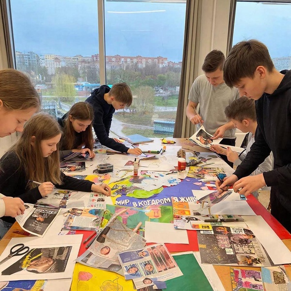 Арт-коллаж «Мир, в котором я живу»