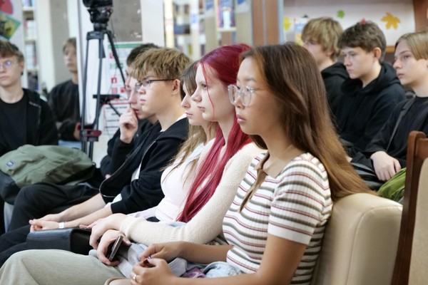 Презентация книги Игоря Корниенко «Бери и помни»