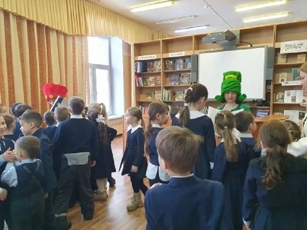 Театрализованная экскурсия «Пришли в библиотеку»