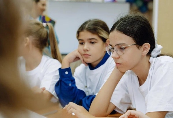 Музыкальная игра «Угадай мелодию» для всей семьи