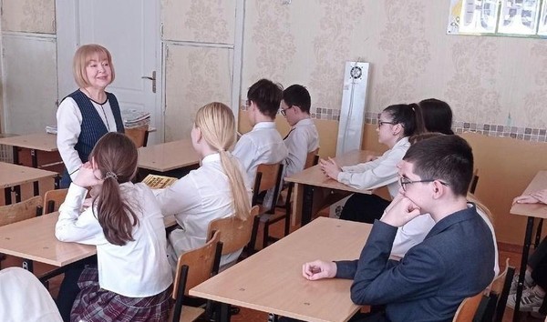 Игра-викторина «Слова из бабушкиного сундука»