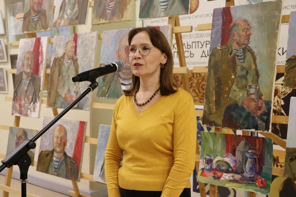 Выставка по итогам конкурса «Автопортрет»