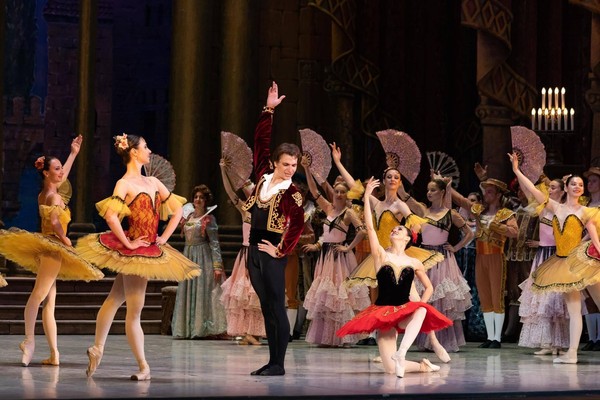 Гала-концерт, посвященный дню рождения театра