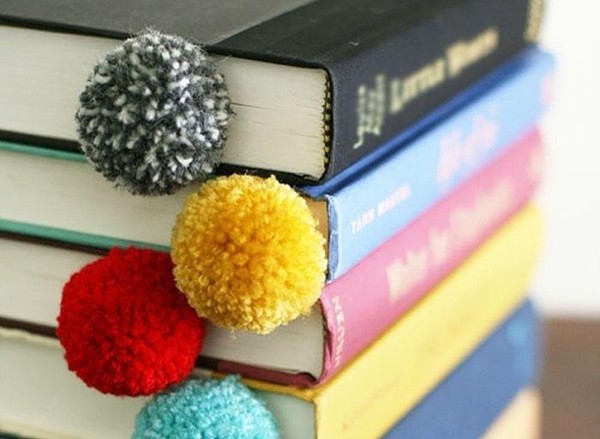 Мастер-класс «Закладка-помпон»