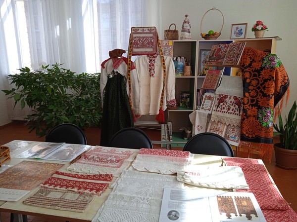 Фольклорная светелка «Традиции предков: борецкая роспись»