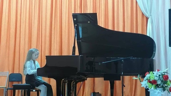 Школьный конкурс ансамблей