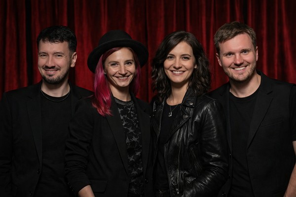 Музлото в стендап клубе