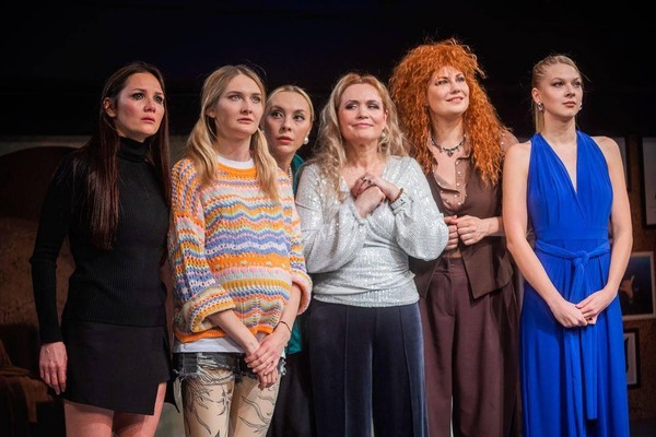 Спектакль «Девичник»