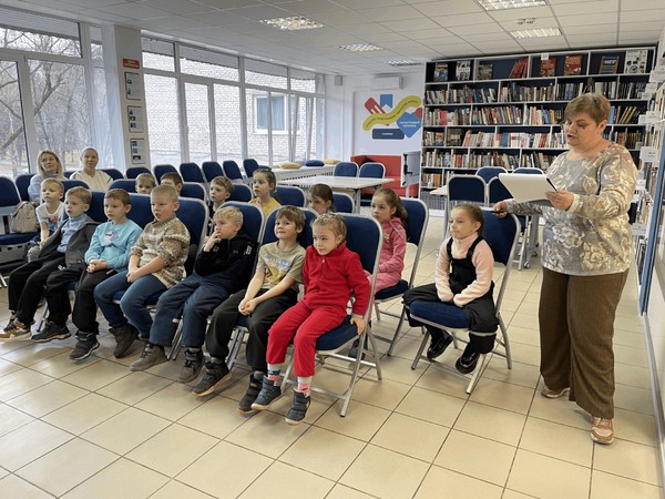 Кинопоказ «Королевство кривых зеркал»