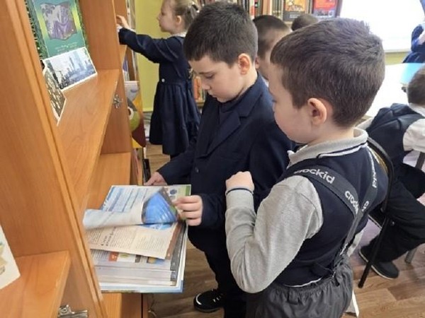 Познавательный час «Мудрые книжные полки»