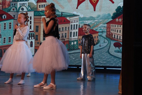 Танцевально–развлекательная программа «23+8»