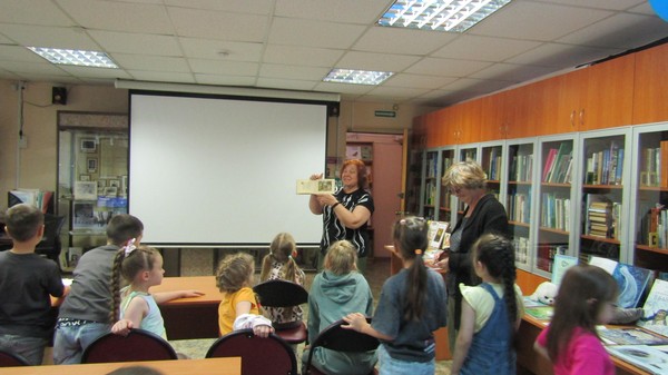 Литературный час к 115-летию со дня рождения Агнии Кузнецовой «Много на земле дорог»