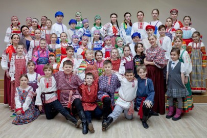 С русской песней народ веселится круглый год