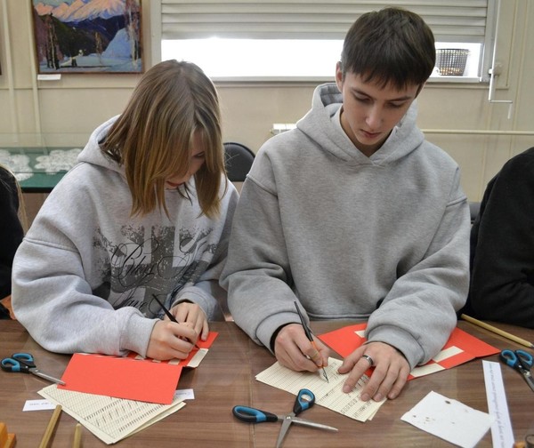 Творческая лаборатория-практикум «Письмо сквозь века: от птичьего пера до шариковой ручки»