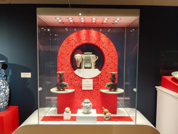 Выставка «Пять символов счастья. Благопожелания в китайском искусстве XVII–XX веков»