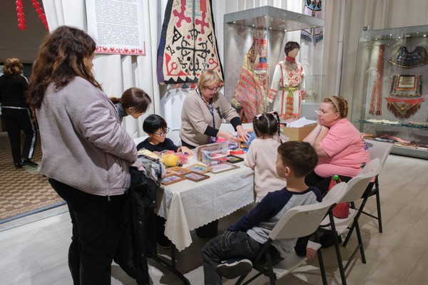 Мастер-класс «Танец с веточками»