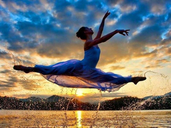 «Жить в танце» мастер-класс по современному танцу