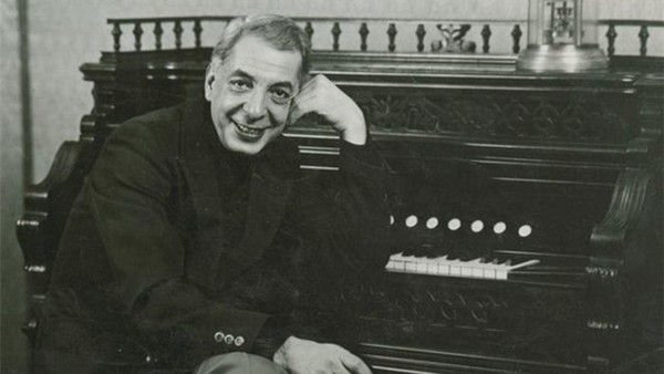 Концерт-лекция «Настроения» Микаэла Таривердиева»