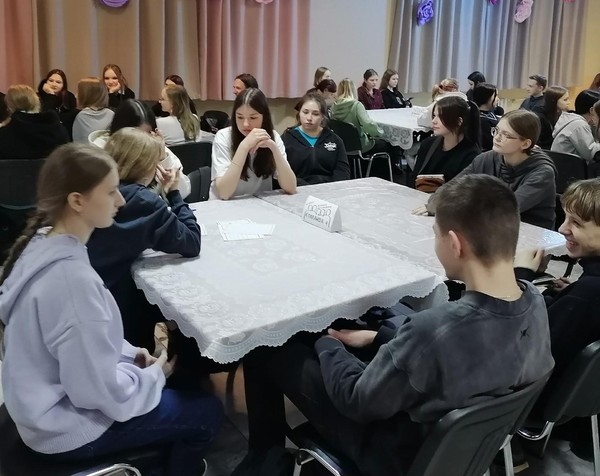 Театрализованная интерактивная программа «И красотой сильны, и силою красивы»