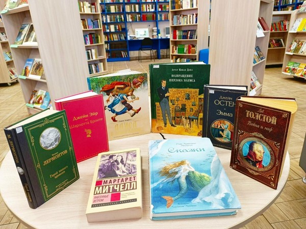 Встреча «Волшебство нарядов. Книжные образы на подиуме»