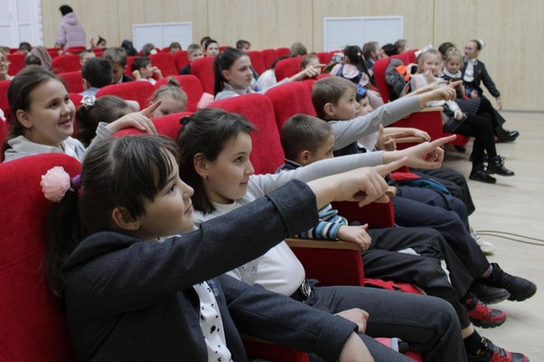 Тематический показ «История и традиции Масленицы на Руси»