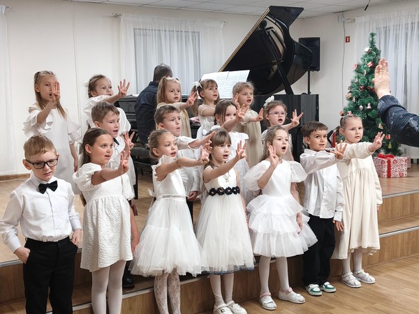 Концерт «Для пап и мам»